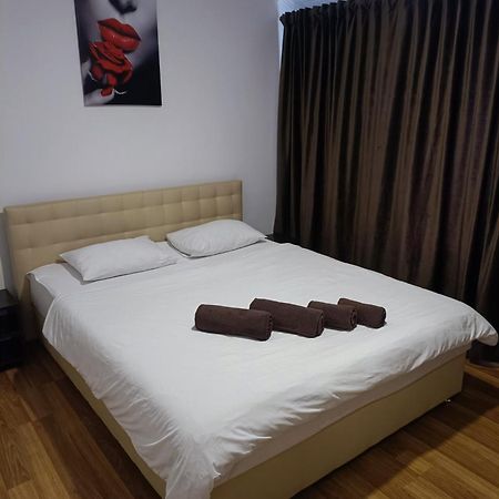 Mirage Hotel Tjernivtsi Eksteriør billede