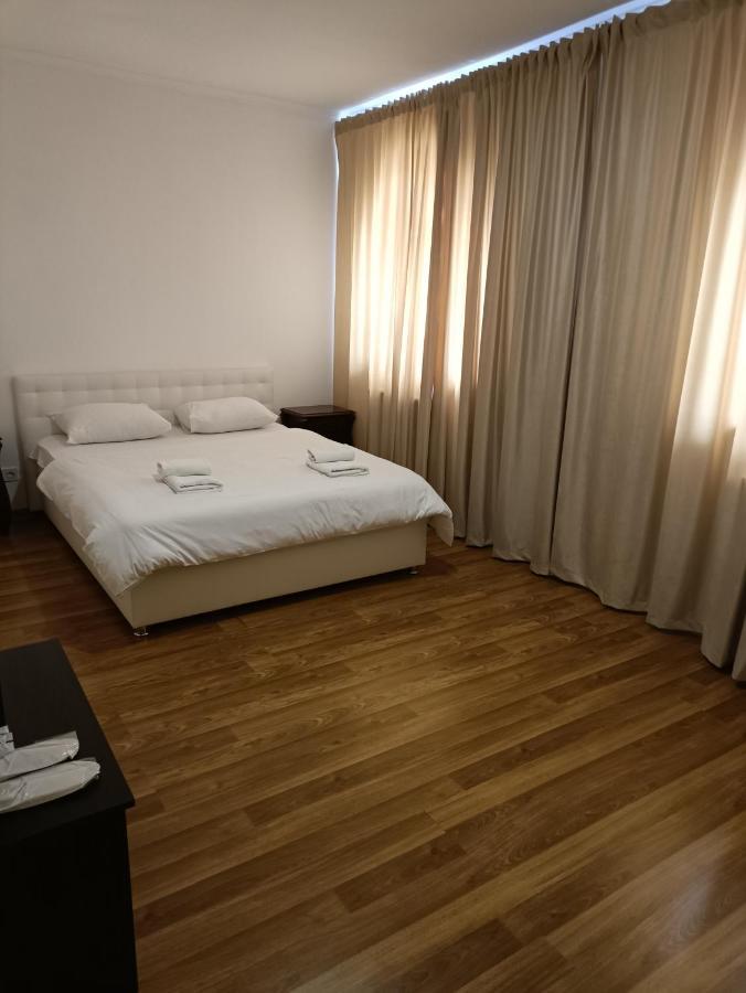 Mirage Hotel Tjernivtsi Eksteriør billede