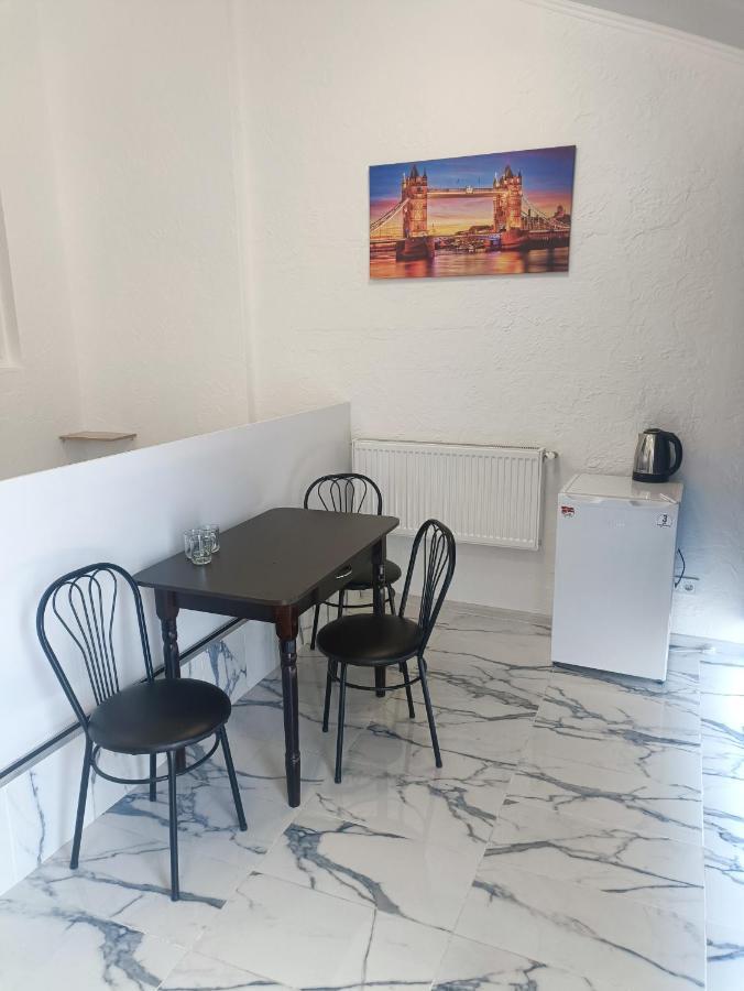 Mirage Hotel Tjernivtsi Eksteriør billede