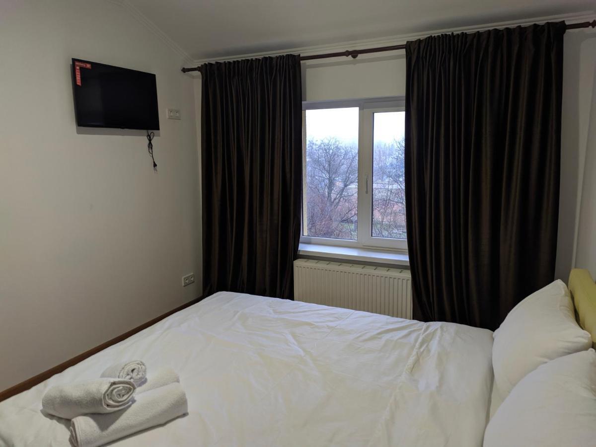 Mirage Hotel Tjernivtsi Eksteriør billede