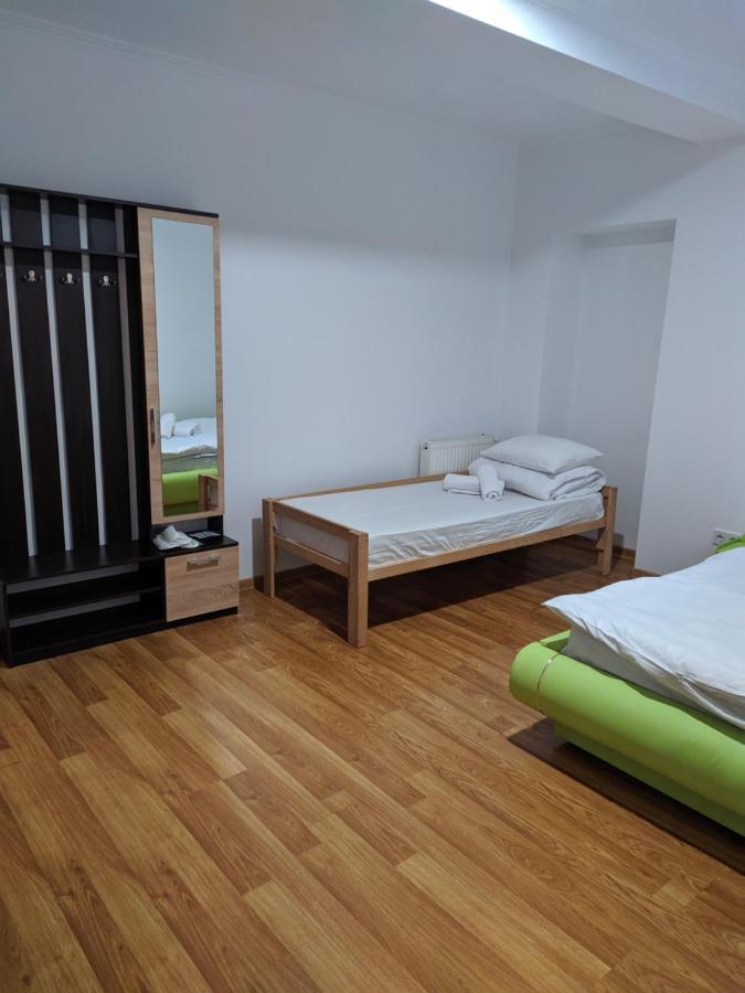Mirage Hotel Tjernivtsi Eksteriør billede